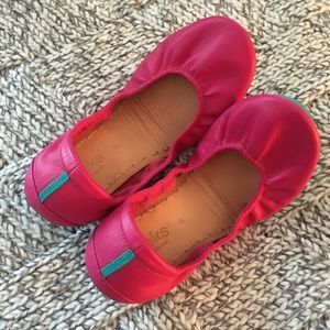 Classic Fuschia Tieks - Size 9